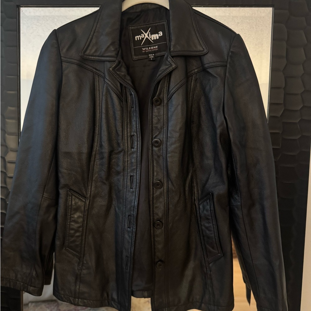 Maxima Wilson’s Women's Classic Black 100% Leather Jacket
